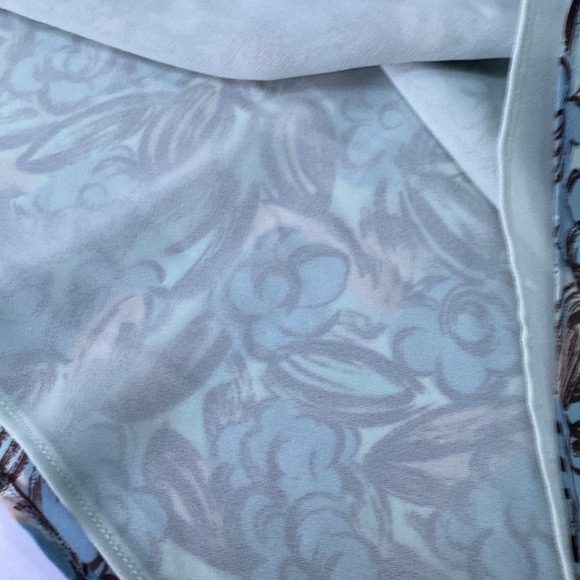 Loft Spring skirt. Size 6 - Picture 3 of 5